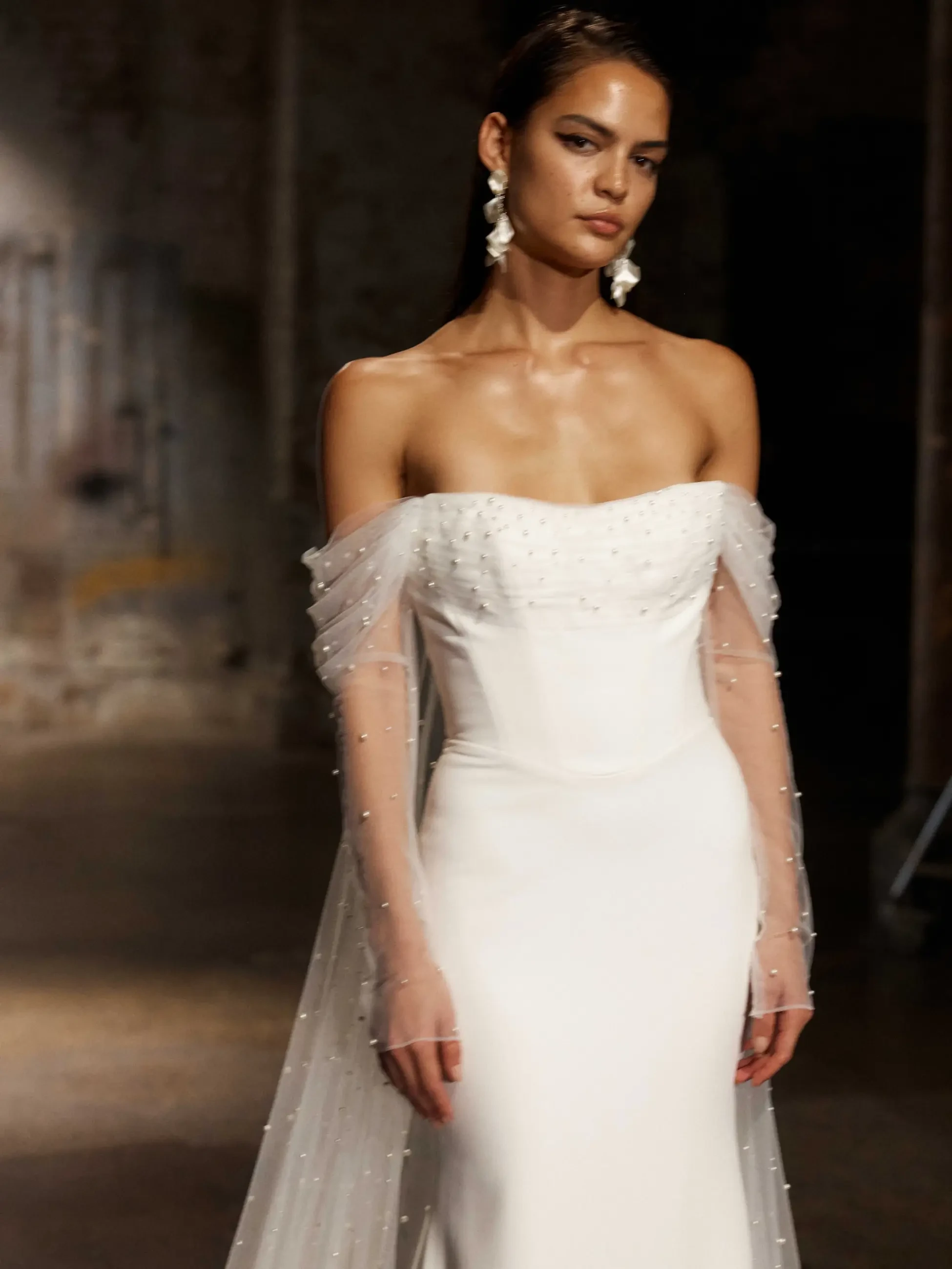 Advice from a bridal stylist: Wedding Gown Timeline Image